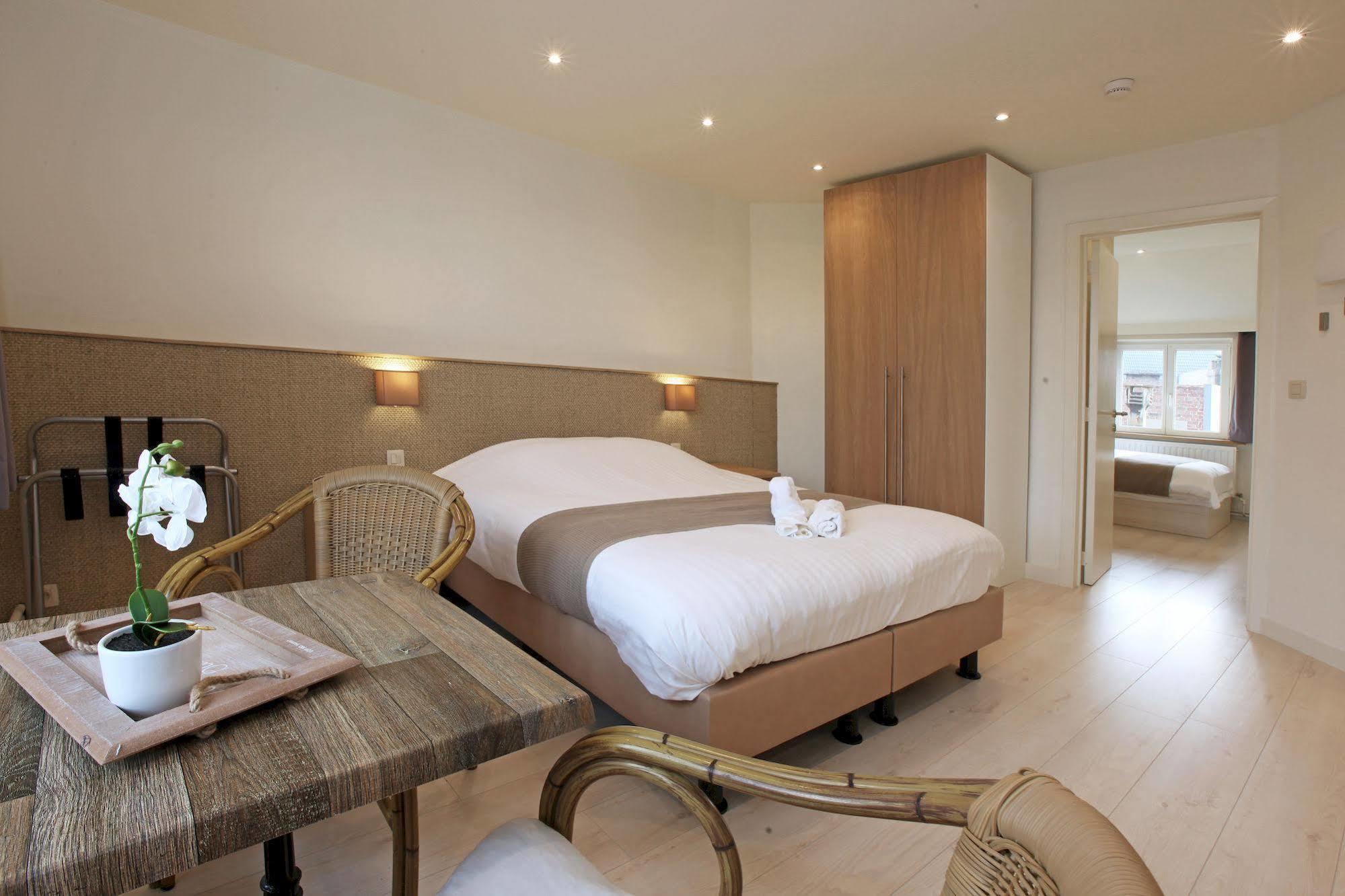 Hotel Cecil De Panne Buitenkant foto